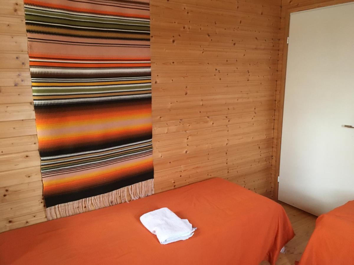 Leipyoelin Tila Bed & Breakfast Pernio ภายนอก รูปภาพ